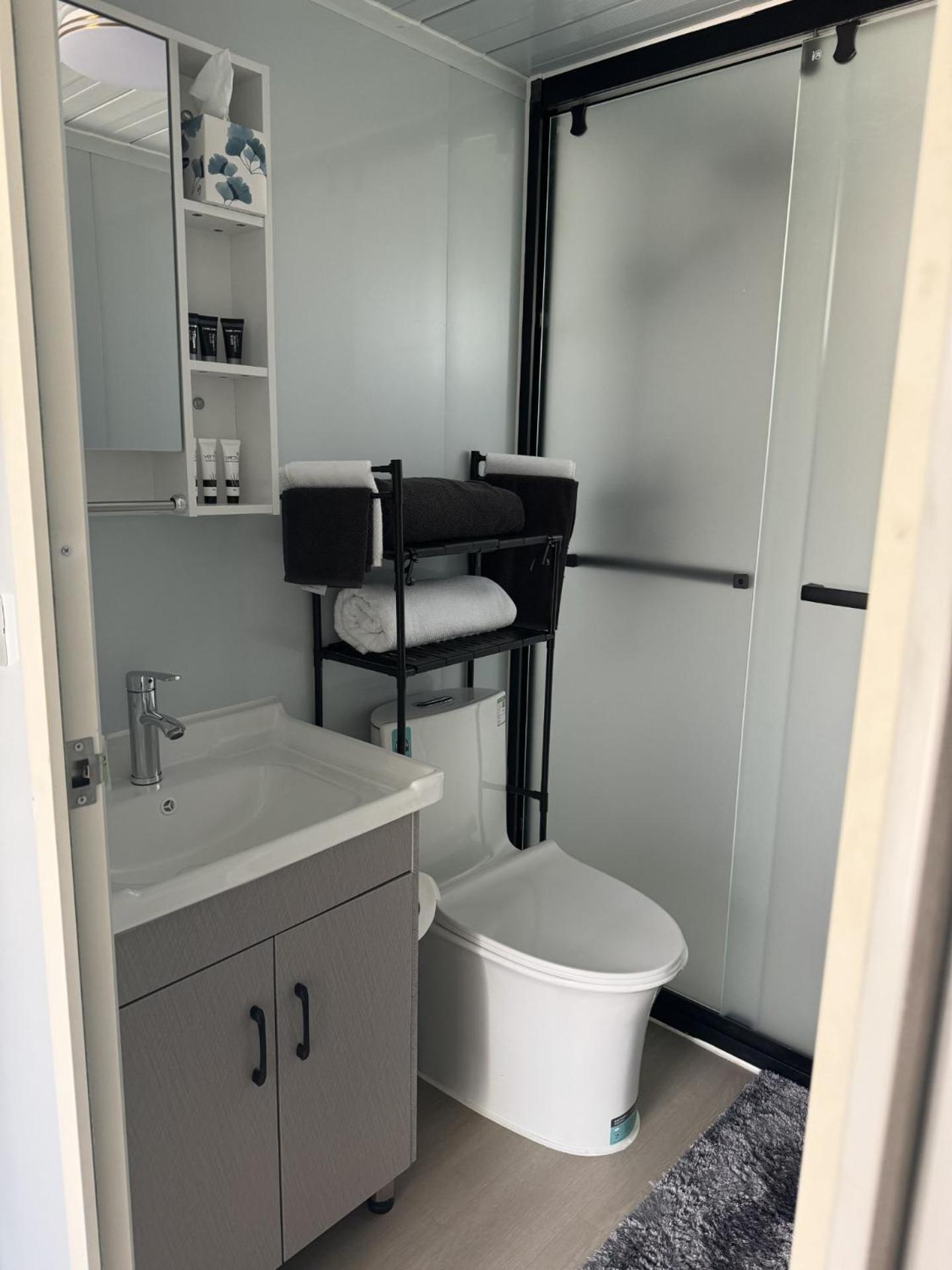 Tiny Container House Daire Westmere Dış mekan fotoğraf